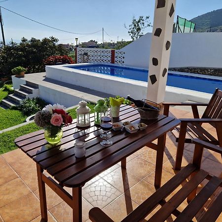 منزل الضيف سانتا كروث ذي لا بال  في Casas Hoya Limpia- Solo Adultos المظهر الخارجي الصورة